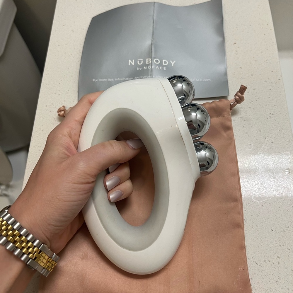 NuBODY Skin toning device